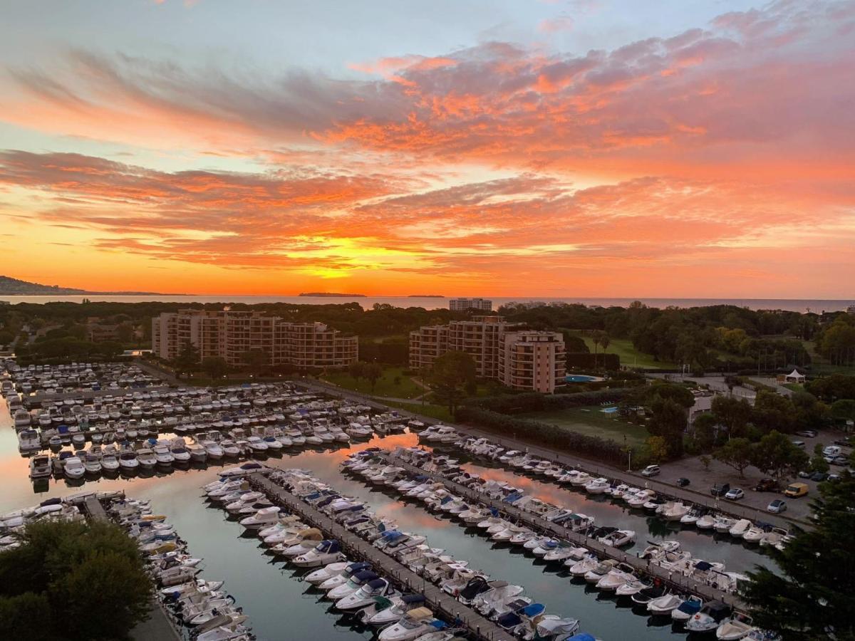 My Resid Appart Cannes Marina Vue Mer Mandelieu Exterior foto